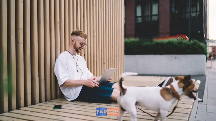 digital nomad with dog